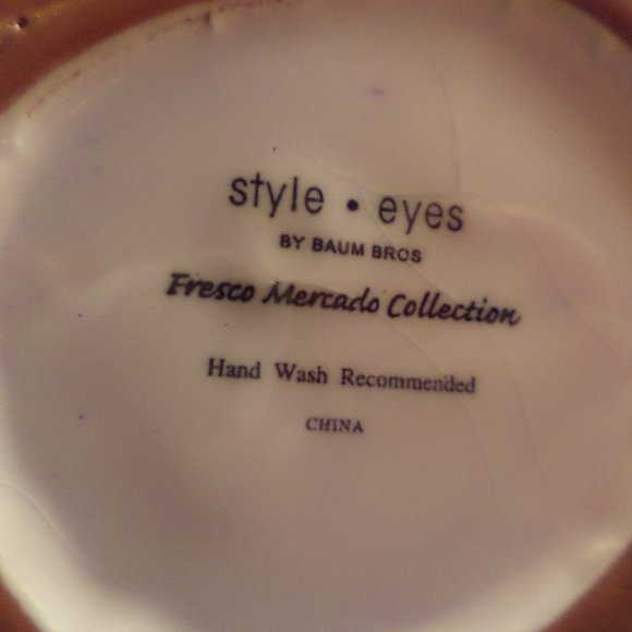 Set includes Bottle for Dipping Oil and Matching Serving Saucers.- Tomato Design - Picture 4 of 5